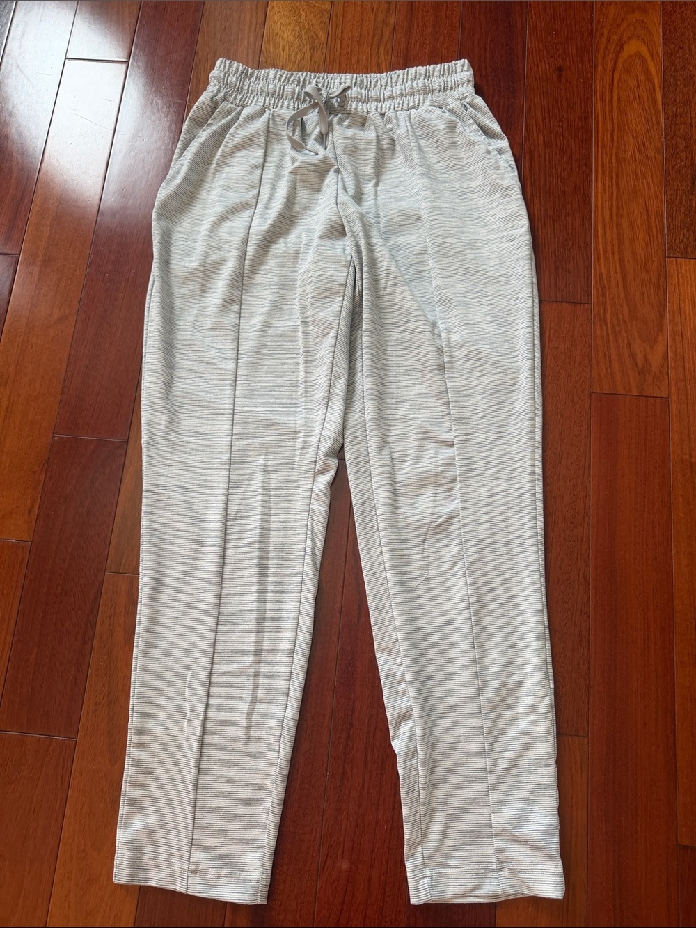 Women’s Heather Light Gray Drawstring Joggers